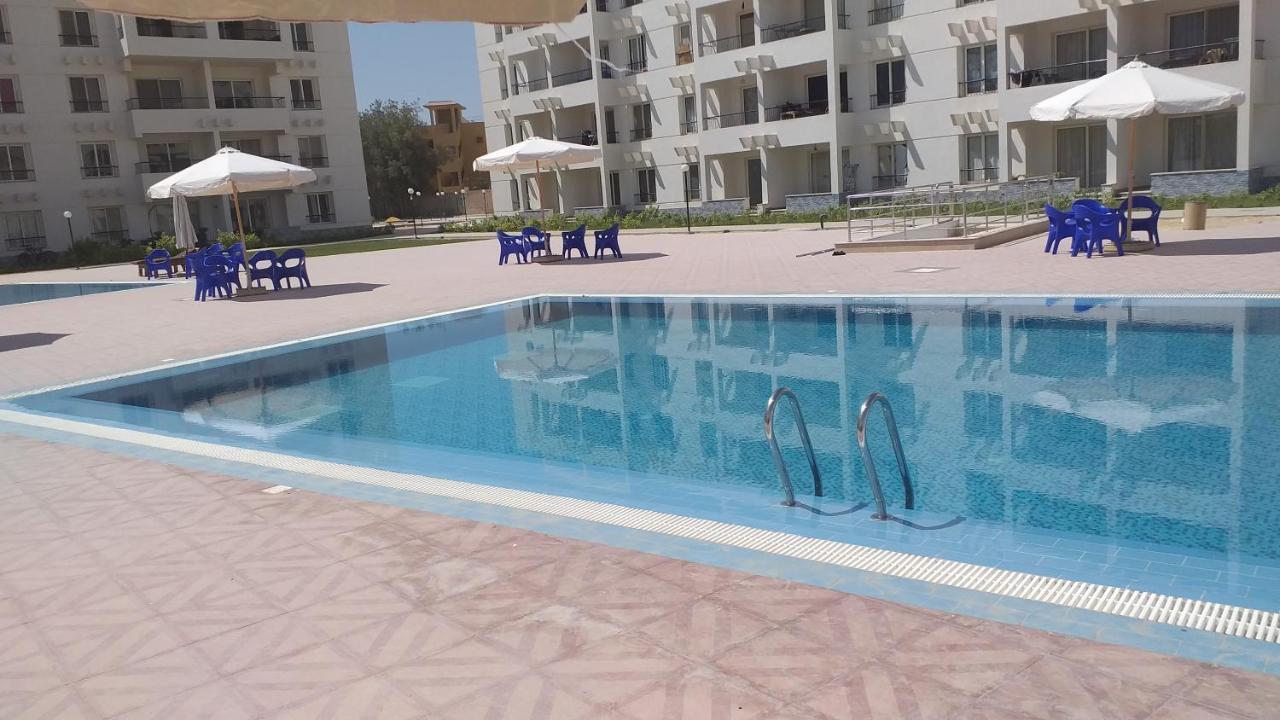 شاليه فرش فندقي بقرية بالميرا بيتش العين السخنه للعائلات Ain Sukhna Exterior photo