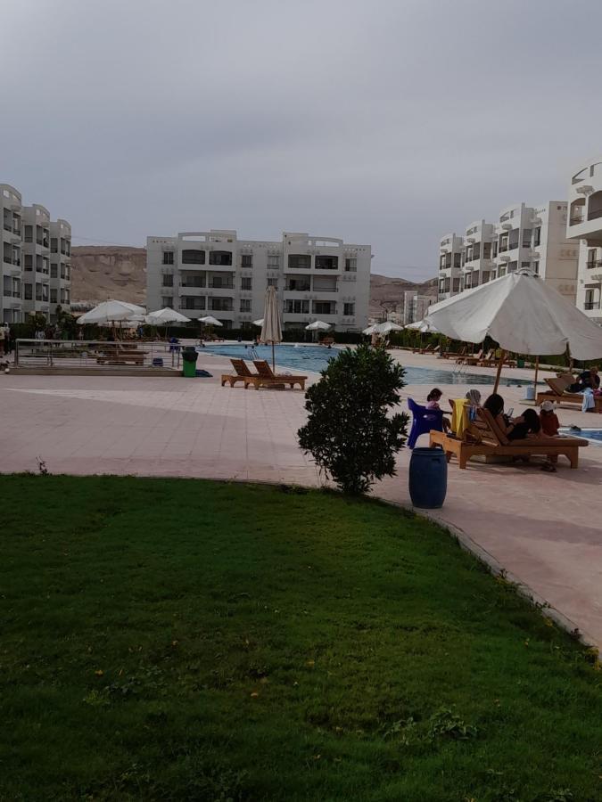 شاليه فرش فندقي بقرية بالميرا بيتش العين السخنه للعائلات Ain Sukhna Exterior photo